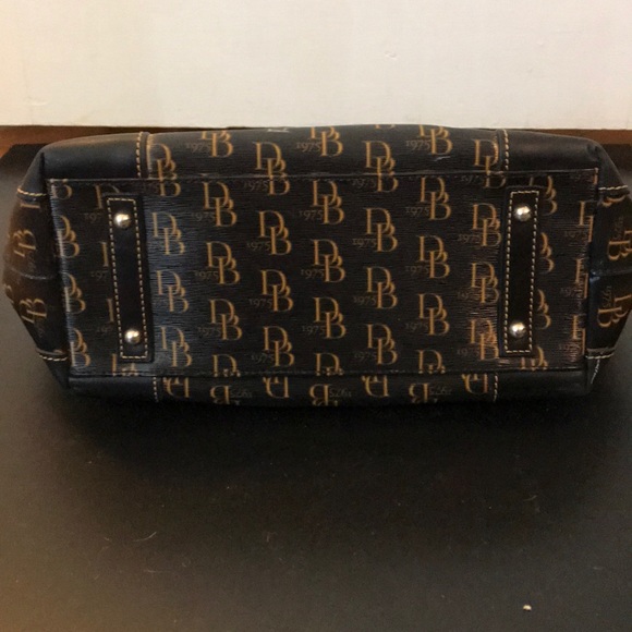 Dooney & Bourke medium coated leather bag - Picture 7 of 7